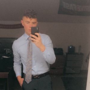 Meet your Posher, Derek